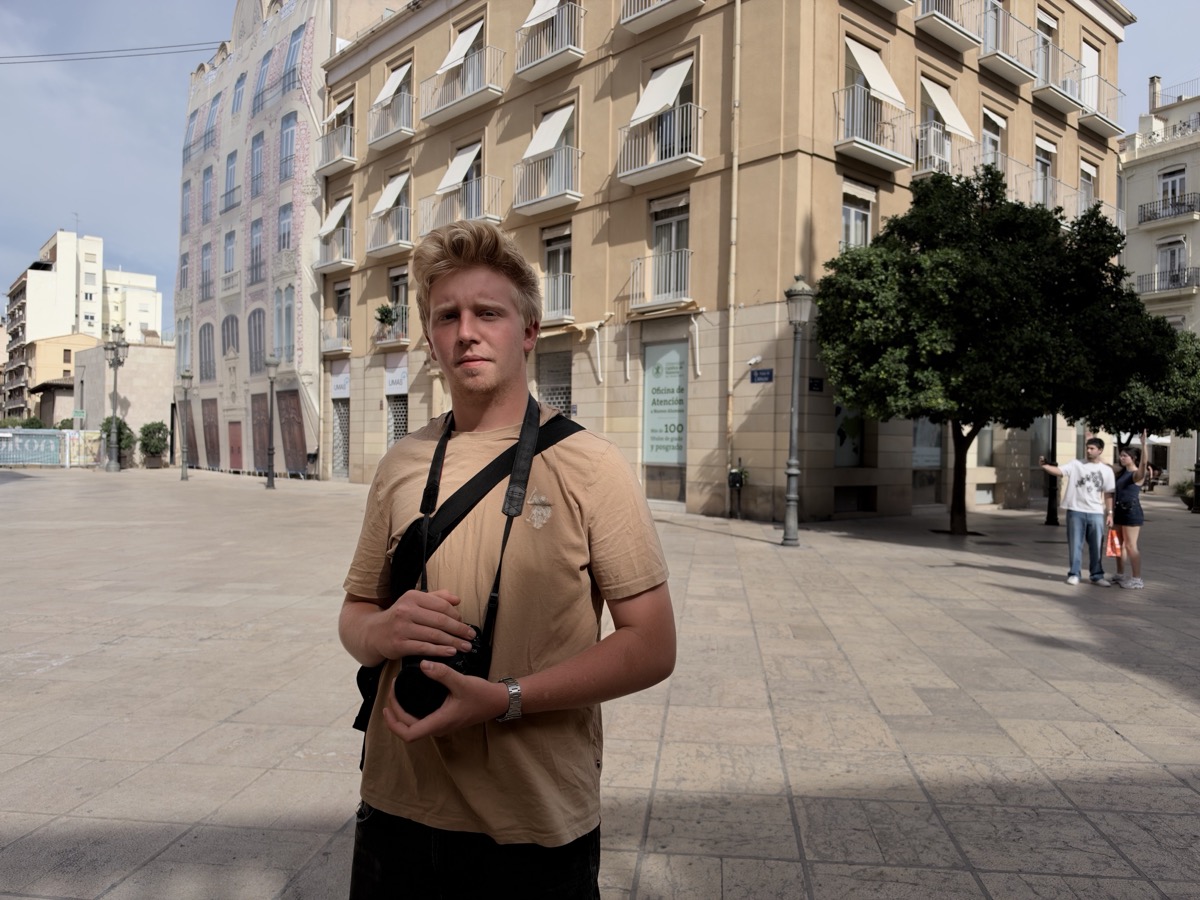 Un photographe de rue dans Valence