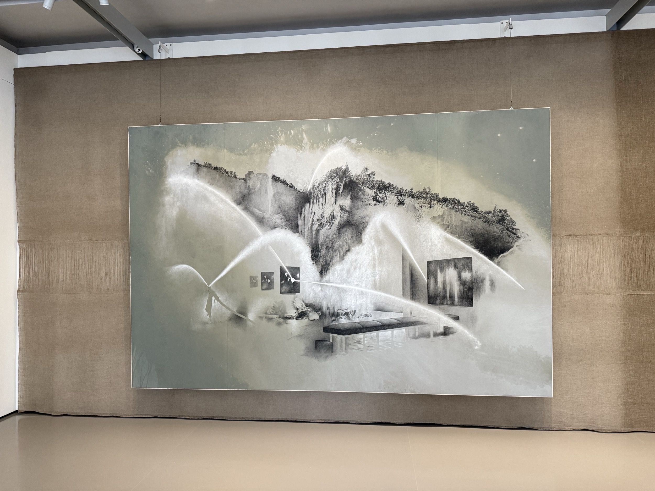 Tableau de Tatiana Trouvé au Palazzo Grassi